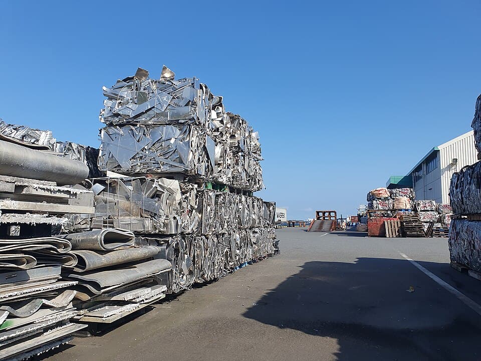 LM4 aluminium alloy ingot